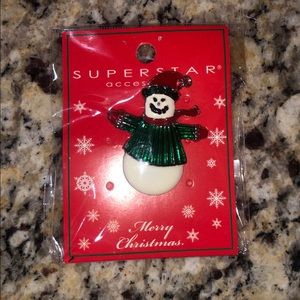 🔥5/$50 ☃️NWT SUPERSTAR Accessories Adorable Snowman Brooch Pin